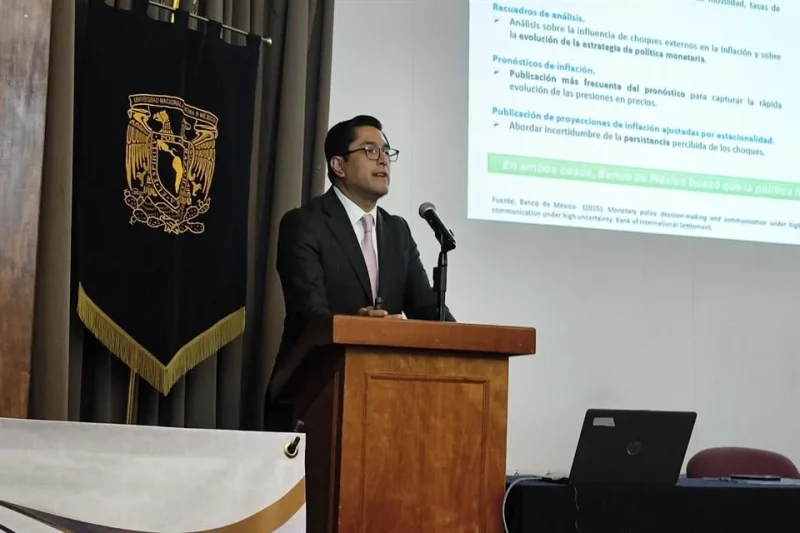 Reservas de 257 mmdp permiten navegar incertidumbre.-Banxico